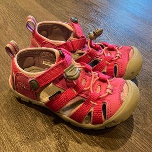 Keen toddler girls sandal size 10